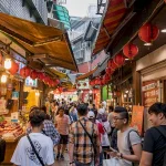 Khung cảnh đèn vàng ấm áp tại Làng cổ Cửu Phần Đài Loan