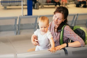 Bay cùng trẻ sơ sinh và trẻ nhỏ trên chuyến bay EVA Air